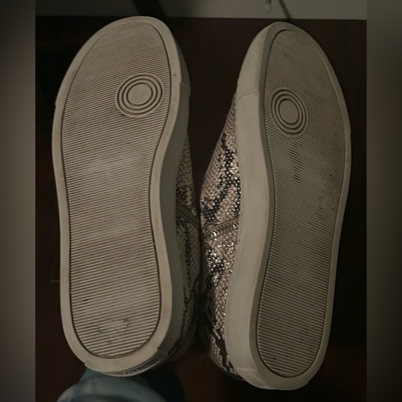 P448 | Star High Top Sneaker in Silver Python Sz 39/9 - Picture 5 of 7